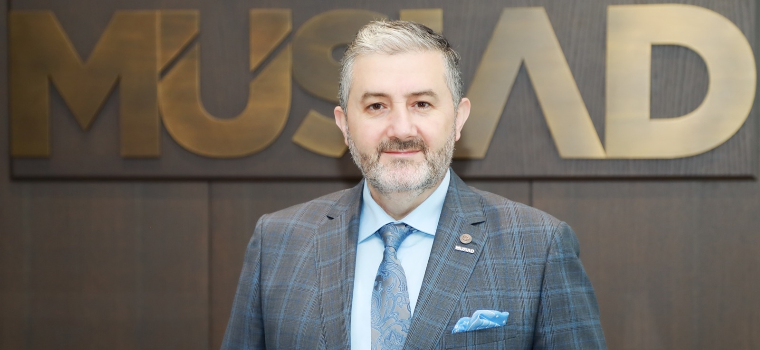 GENEL BAŞKAN KAAN, BÜYÜMENİN SÜRDÜRÜLMESİ İÇİN AŞININ YAYGINLAŞMASI GEREKTİĞİNİ SÖYLEDİ