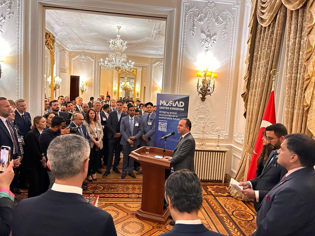 MÜSİAD İNGİLTERE ŞUBESİ EV SAHİPLİĞİNDE D-8 NETWORKİNG ETKİNLİĞİ GERÇEKLEŞTİ