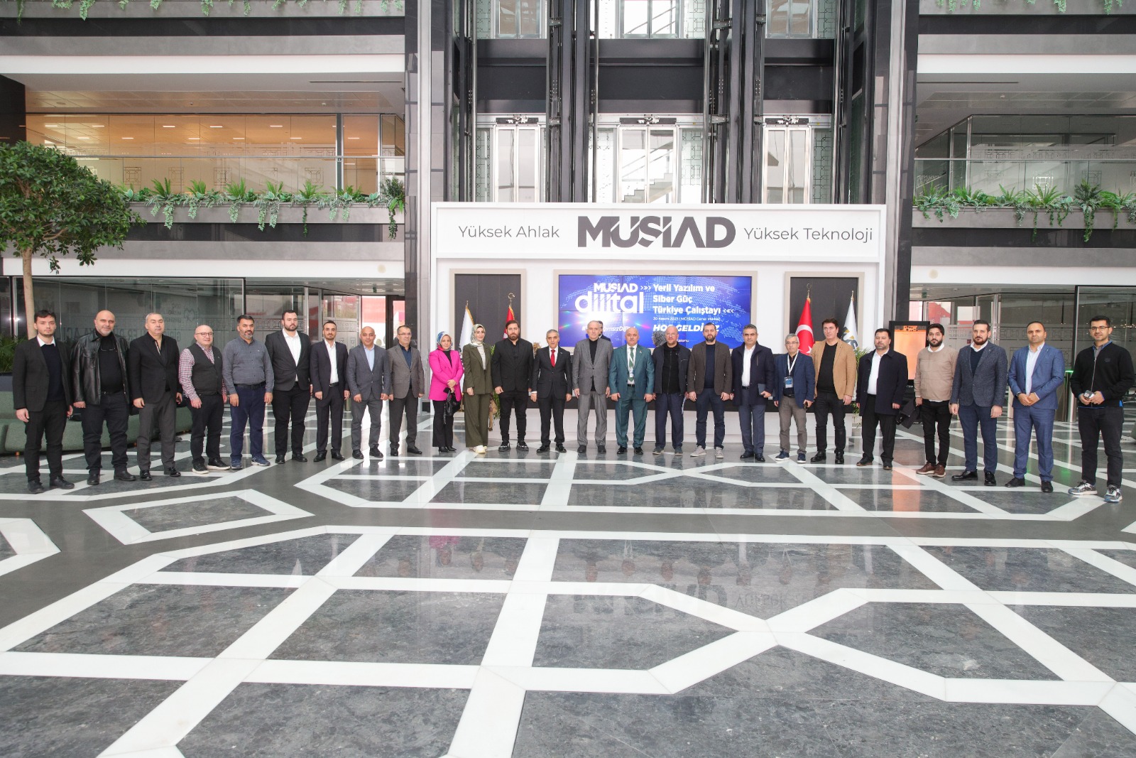 MÜSİAD MOBİLYA VE DAYANIKLI TÜKETİM SEKTÖR KURULU VE LOJİSTİK SEKTÖR KURULU ARASINDA ÇAPRAZ TOPLANTI DÜZENLENDİ