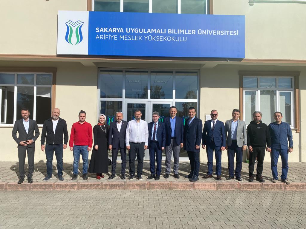 OTOMOTİV VE ULAŞIM ARAÇLARI SEKTÖR KURULUNDAN SAKARYA ÜNİVERSİTESİNE ZİYARET